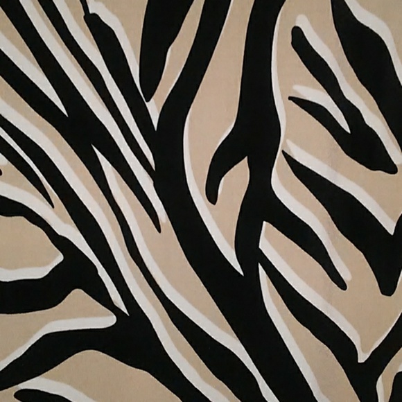 Women's Print Dress - Picture 5 of 5